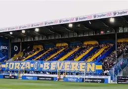 Tot 2 jaar cel en jarenlang stadionverbod geëist voor Beverse hooligans